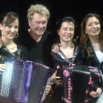 harry williams avec l'accordéoniste stéphanie rodriguez