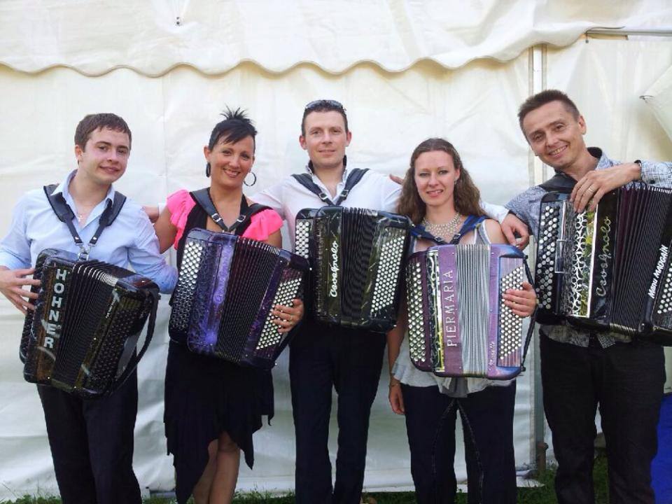 Gala d' accordéon de Vailly sur Sauldre (18) Benoit Nortier, Stephanie Rodriguez , Aurelien Noel Accordeoniste de l'émission "Chabada" France 3, Audrey Couhette et Manu Mauguain